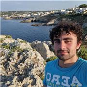 Studente universitario, vissuto 2 anni negli USA con certificato Cambridge english livello C2 insegna inglese